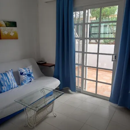 Corralejo Beach Apartament Коральео